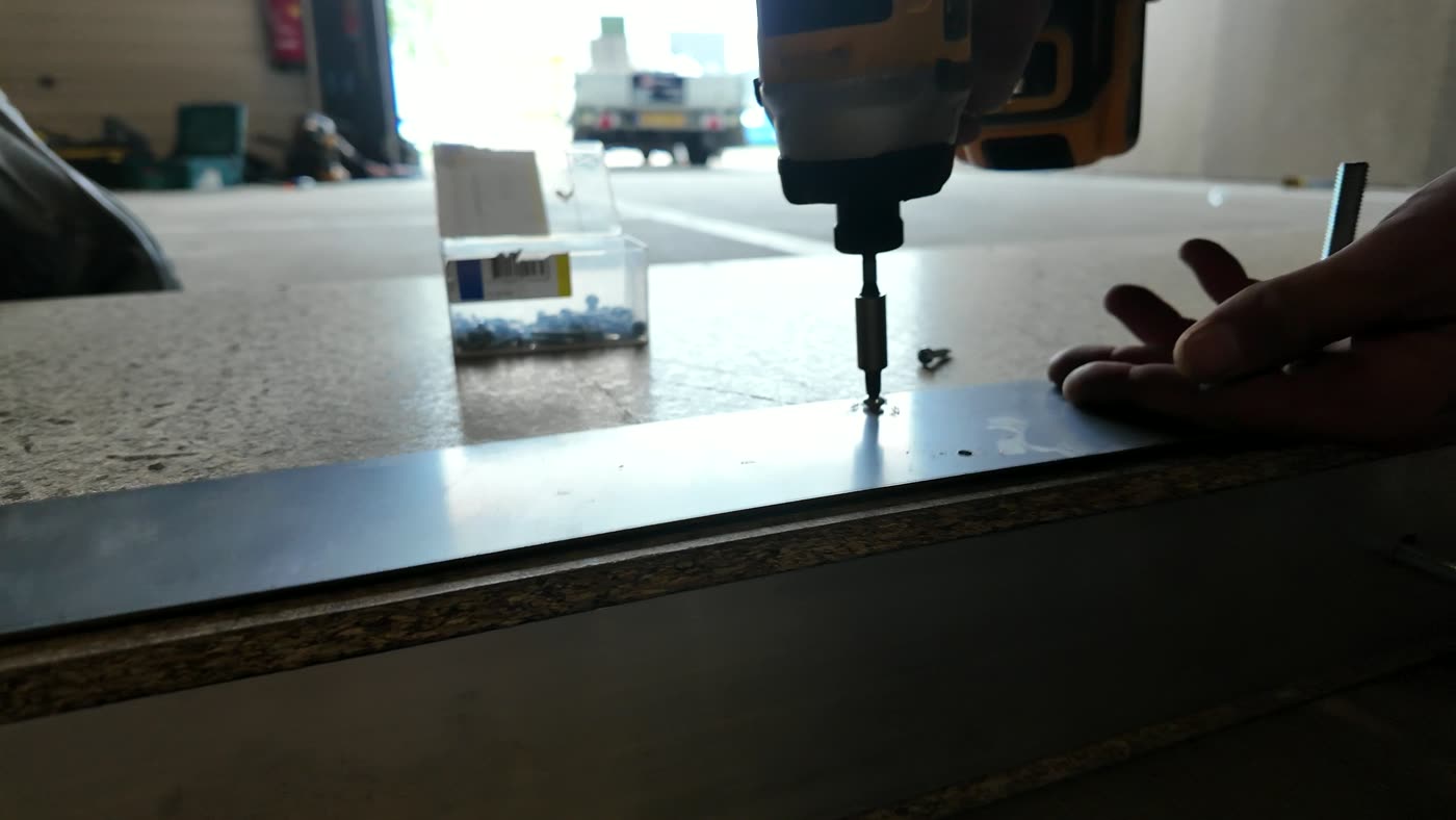 Metal stud of systeemwand: wanden van Fast Connect Walls in een bedrijfshal